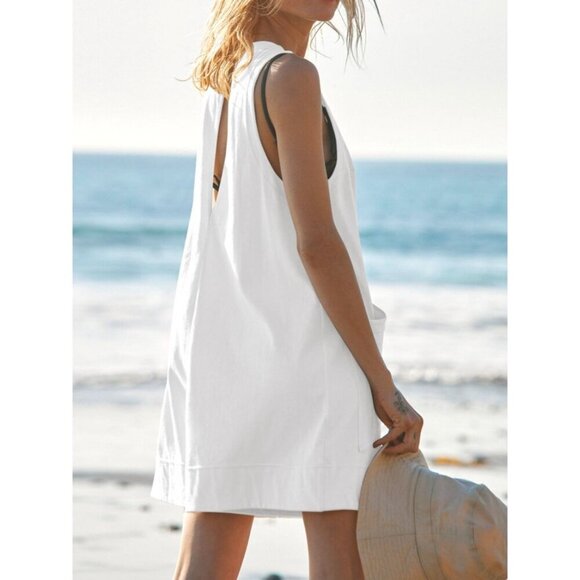 Beach Boho Maui - Round Neck Sleeveless Romper with Pockets - - Picture 3 of 4